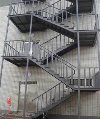 室外钢结构楼梯